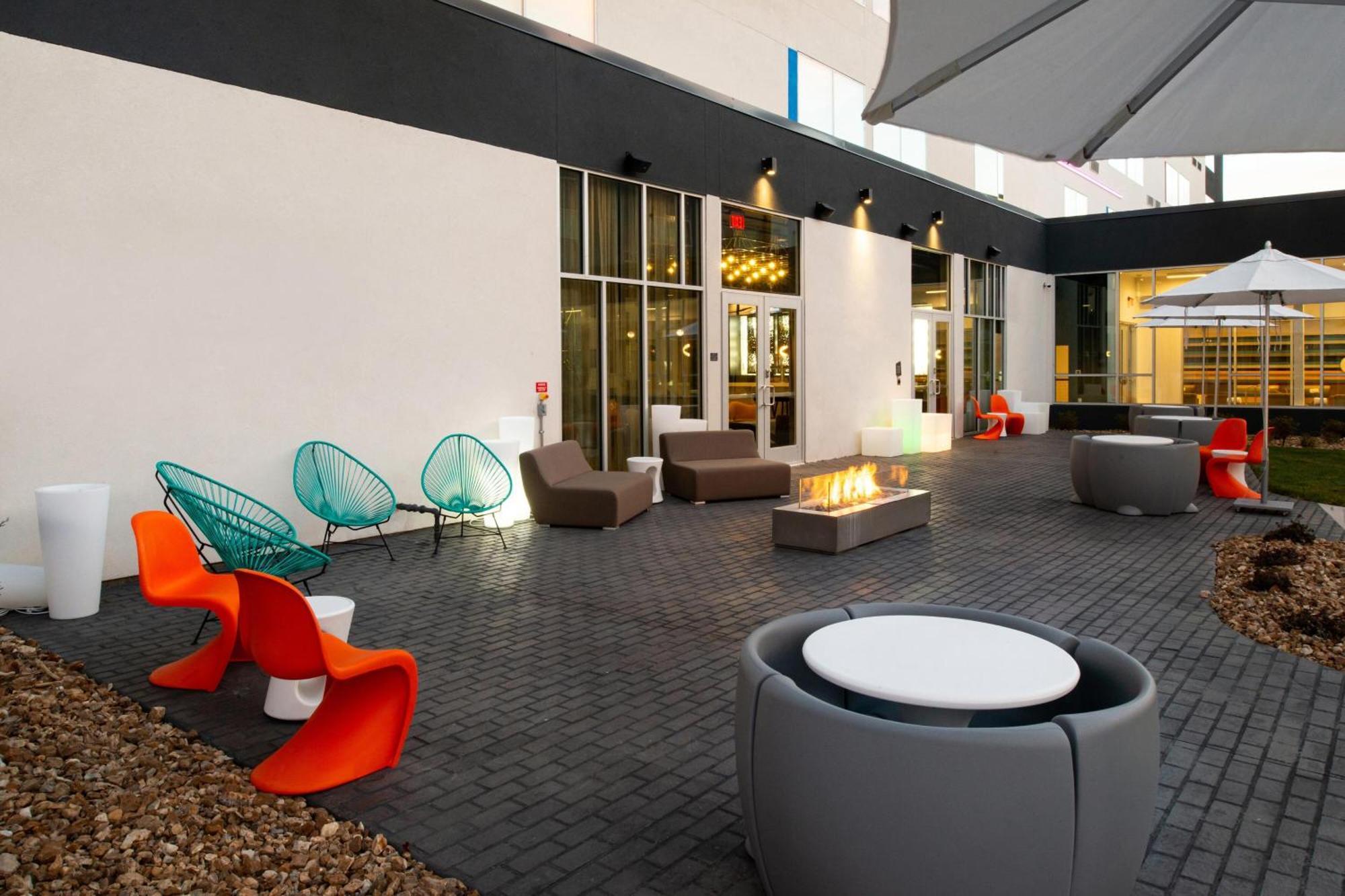 Aloft North Kansas City Esterno foto